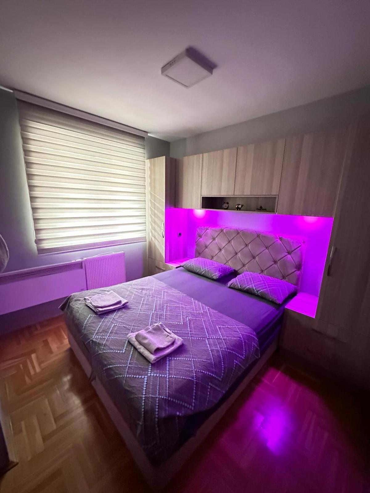 Ferienwohnung Apartman Lux S&V 1 Lukavica Istocno Sarajevo Hilandarska Centar Exterior foto