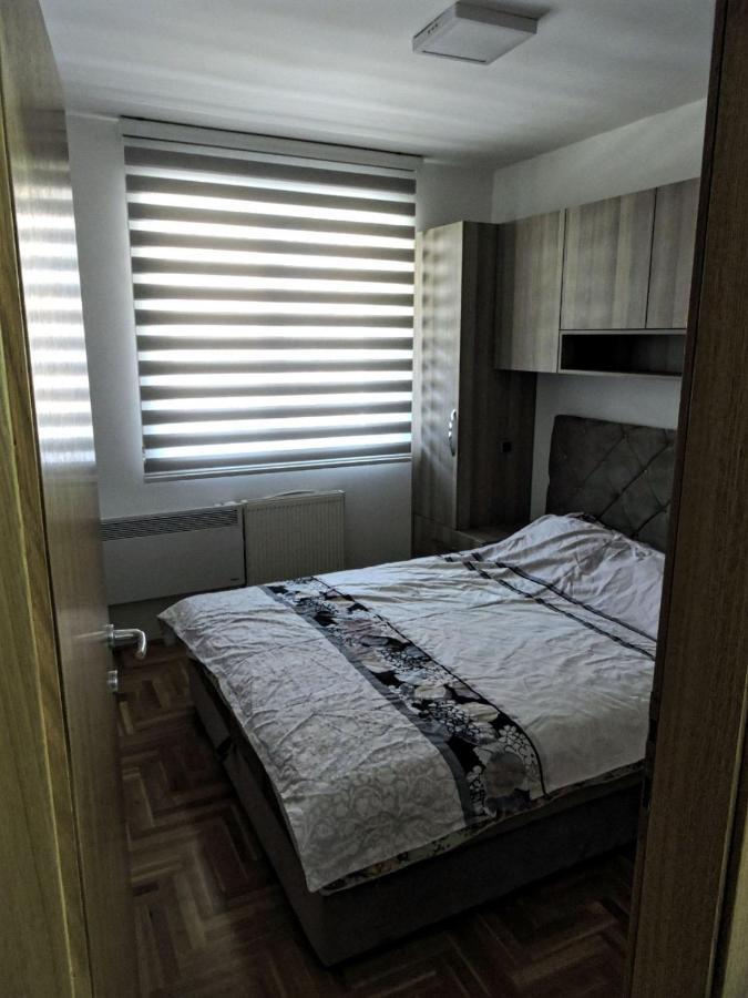 Ferienwohnung Apartman Lux S&V 1 Lukavica Istocno Sarajevo Hilandarska Centar Exterior foto