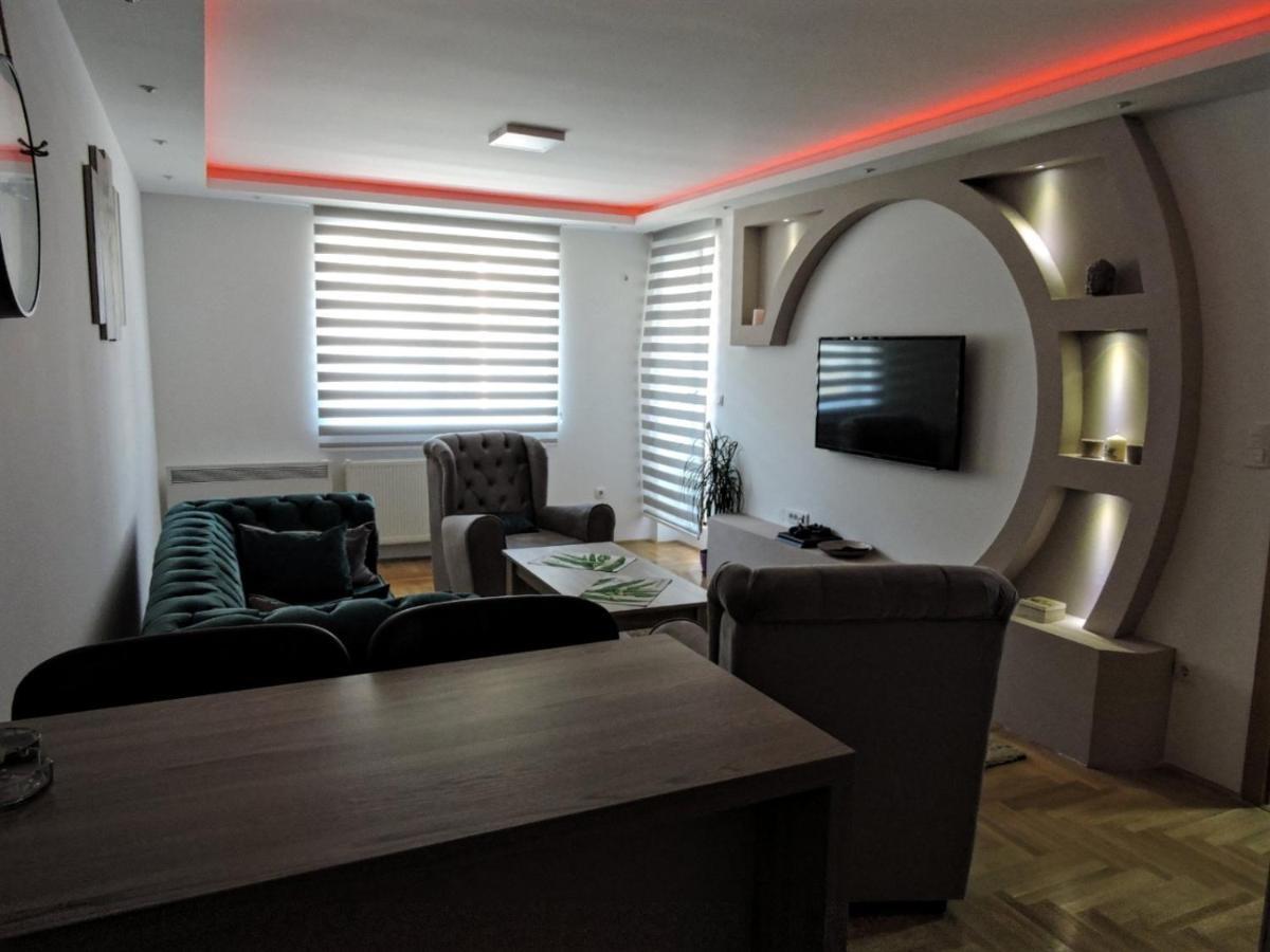 Ferienwohnung Apartman Lux S&V 1 Lukavica Istocno Sarajevo Hilandarska Centar Exterior foto