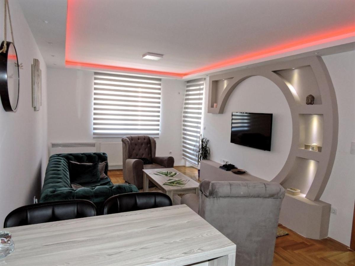 Ferienwohnung Apartman Lux S&V 1 Lukavica Istocno Sarajevo Hilandarska Centar Exterior foto