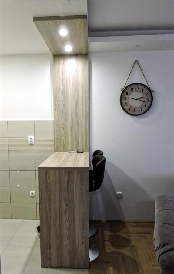 Ferienwohnung Apartman Lux S&V 1 Lukavica Istocno Sarajevo Hilandarska Centar Exterior foto
