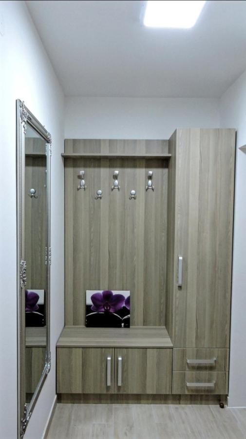 Ferienwohnung Apartman Lux S&V 1 Lukavica Istocno Sarajevo Hilandarska Centar Exterior foto
